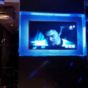 上海静安区彭浦新村街道附近夜总会招聘商务礼仪,交五险一金吗？