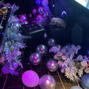 上海静安区石门二路街道附近夜场招聘酒水促销员,一个月上几天班