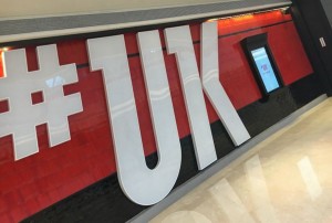 上海闵行区浦江镇附近夜总会招聘包厢管家,加班双倍工资吗？