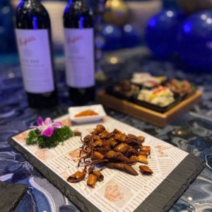 上海浦东新区金桥镇附近酒吧招聘现场DJ,上班需要喝酒吗？