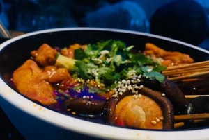 银行工作招聘条件专业（银行职位招聘所需专业背景）