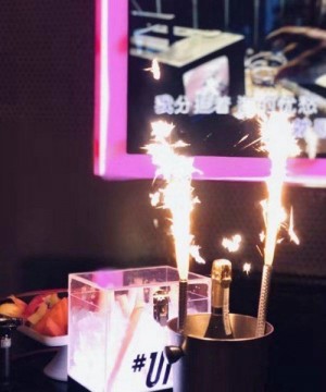 上海日薪高的夜总会ktv招聘酒水销售员,怎么化妆能让客户点你的台