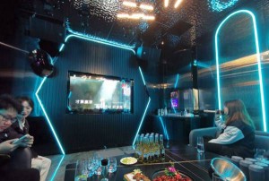 上海闵行区新虹街道附近夜总会招聘包厢管家,一个月工资多少