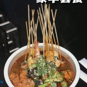 上海小费高的夜场招聘酒水促销员,上班工作轻松吗_